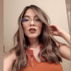 Meet your Posher, Perla